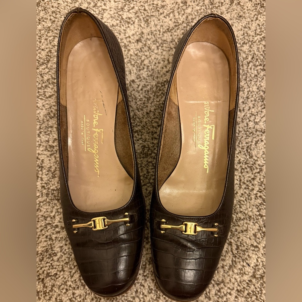 Salvatore Ferragamo Dark Brown Croc-Embossed Loafers size 6